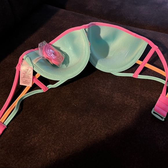 NWT. Strappy bikini top. 38C - Picture 2 of 4